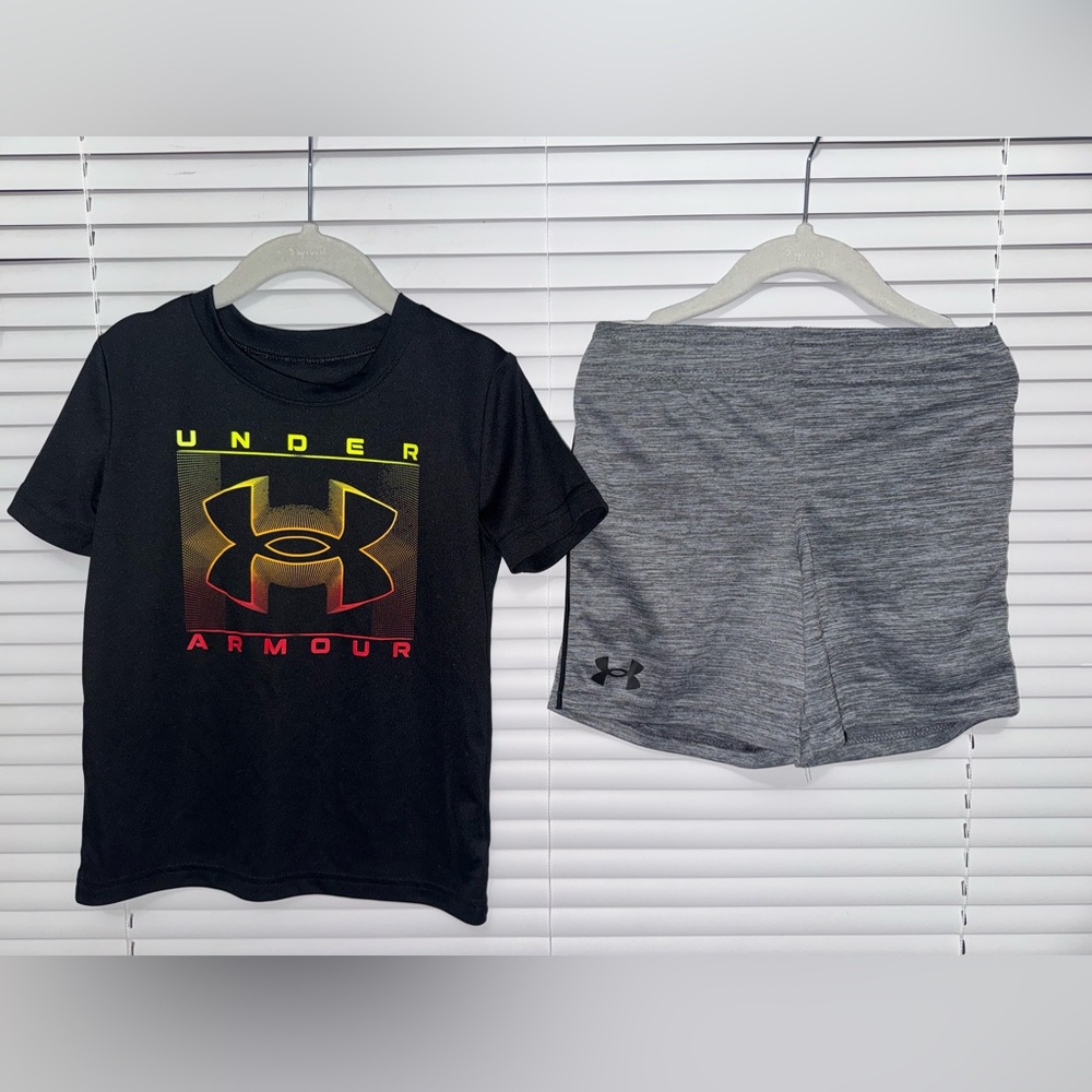 Under Armour Black Tee and Gray Shorts Set